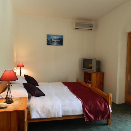 Motel Jelcic Чапліна Номер фото