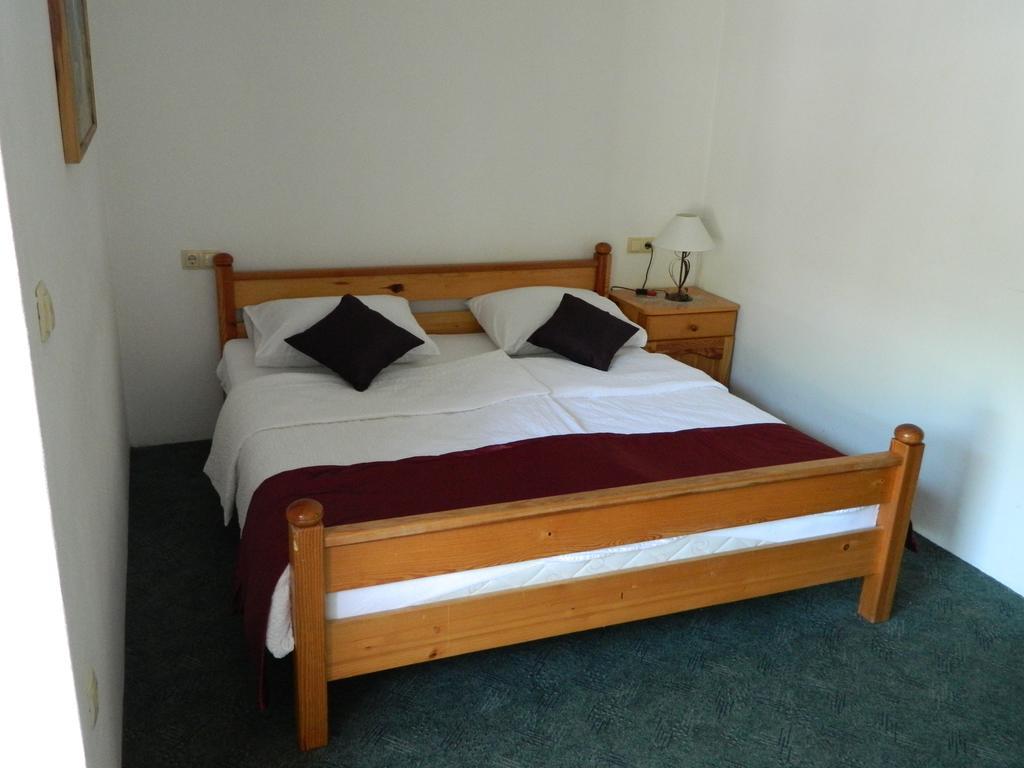 Motel Jelcic Чапліна Номер фото