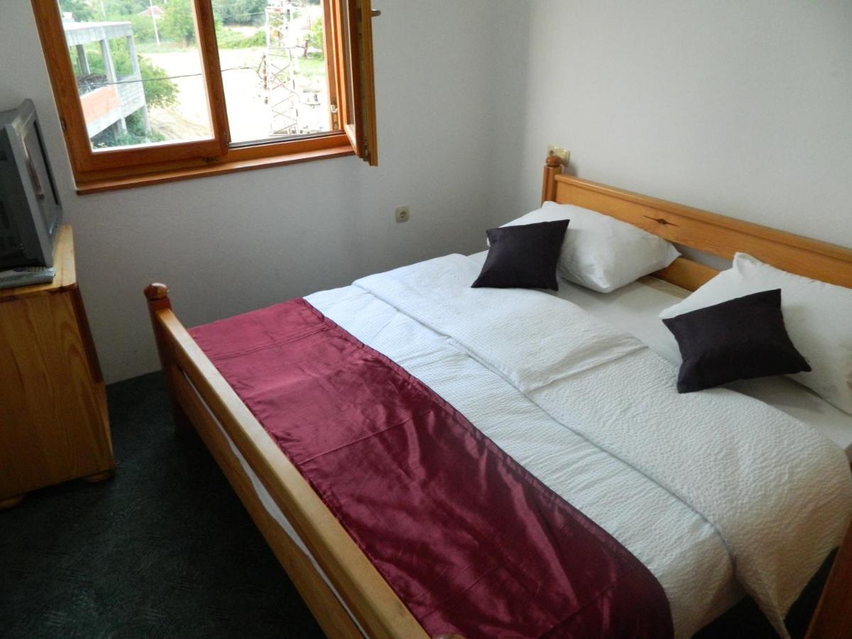 Motel Jelcic Чапліна Номер фото